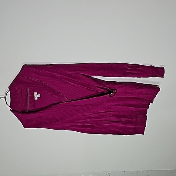 Guess medium pink long sleeve sweater - Picture 2 of 6